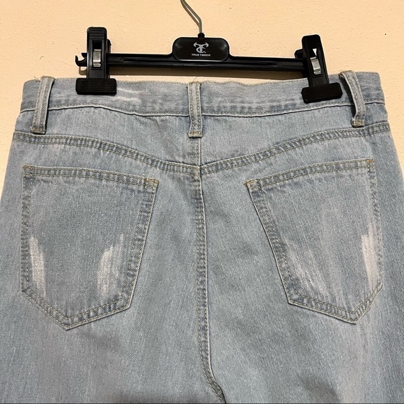 Showpo Light Blue Boyfriend Jeans - Picture 7 of 10